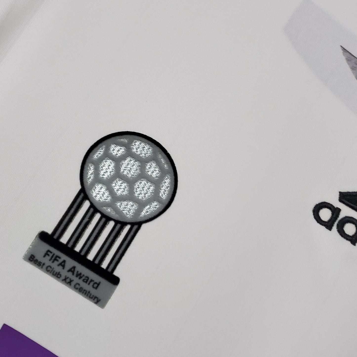 Camisa Retrô Real Madrid 2006/07 I