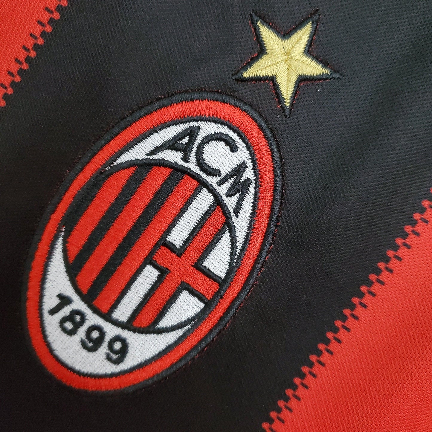 Camisa Retrô AC Milan 2010/11 I