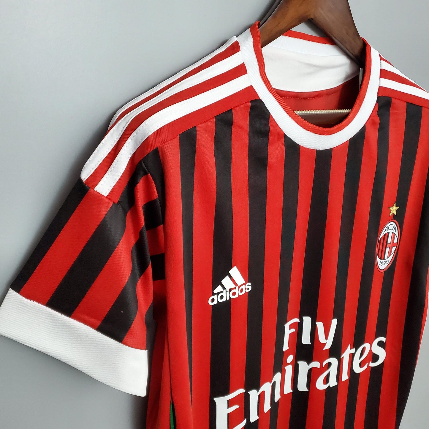 Camisa Retrô AC Milan 2011/12 I