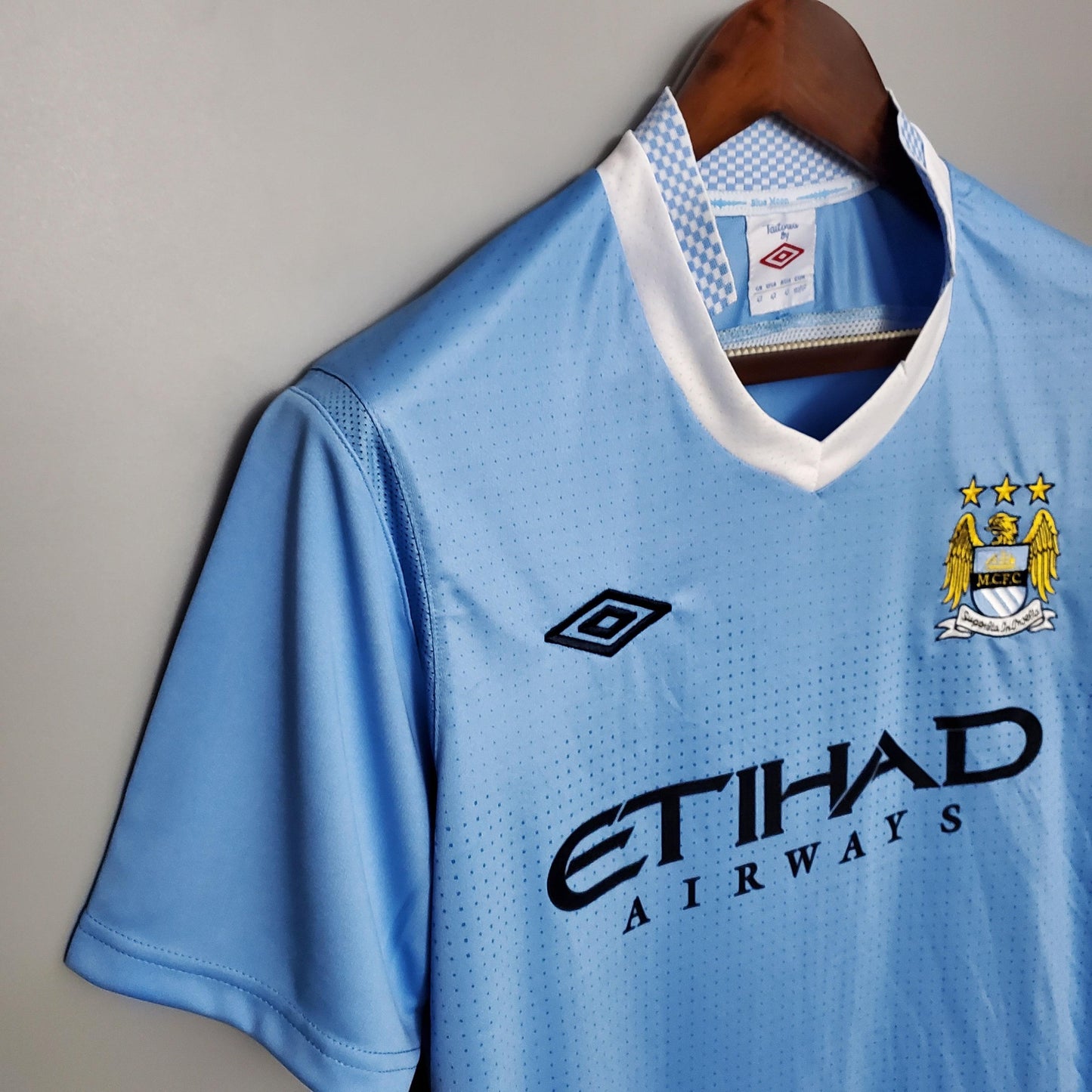 Camisa Retrô Manchester City 2011/12 I