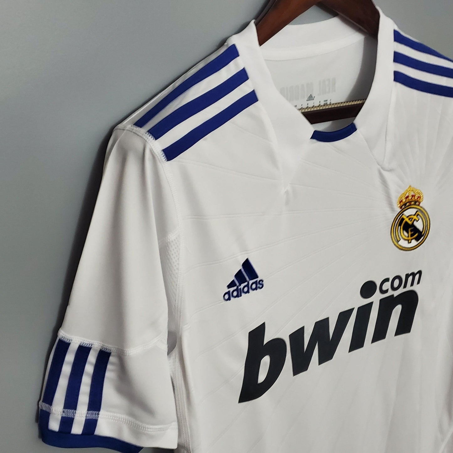 Camisa Retrô Real Madrid 2010/11 l