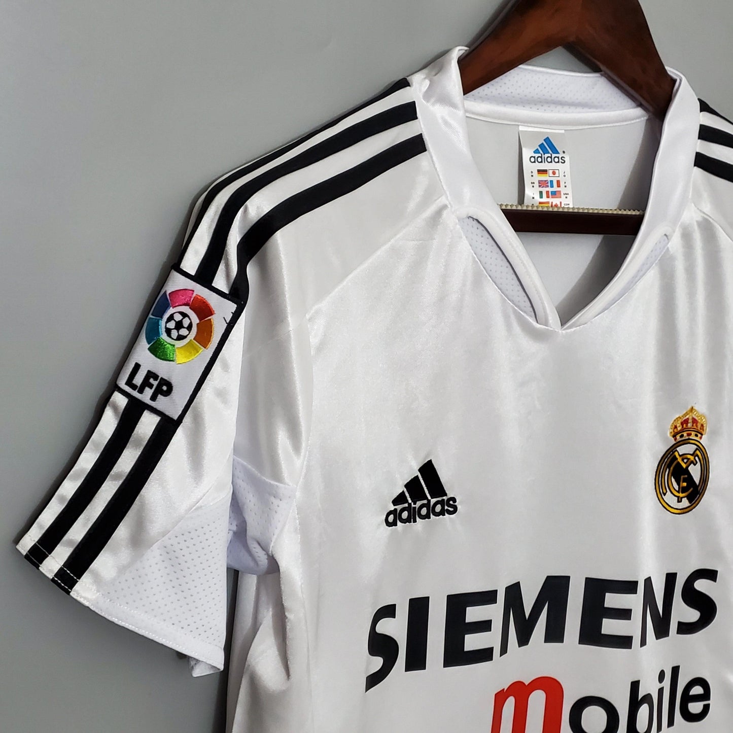 Camisa Retrô Real Madrid 2004/05 I