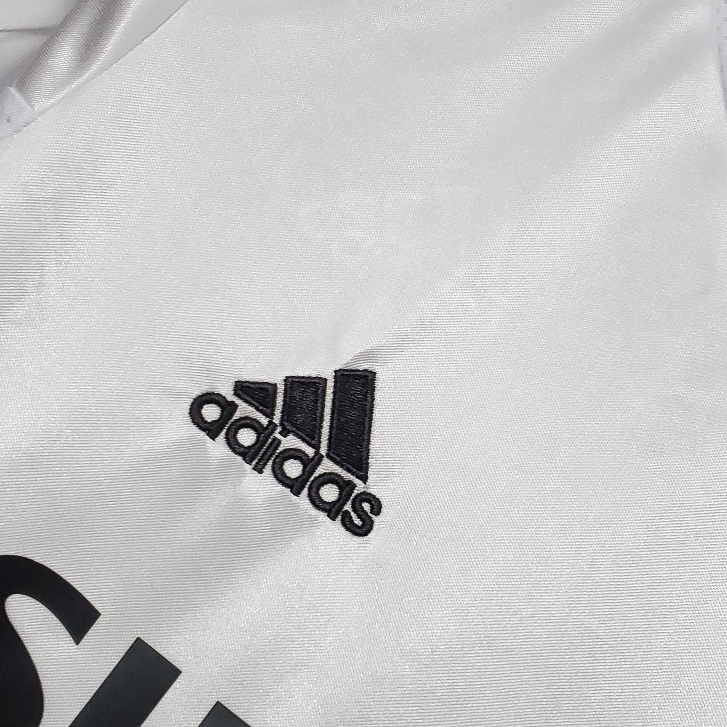 Camisa Retrô Real Madrid 2004/05 I