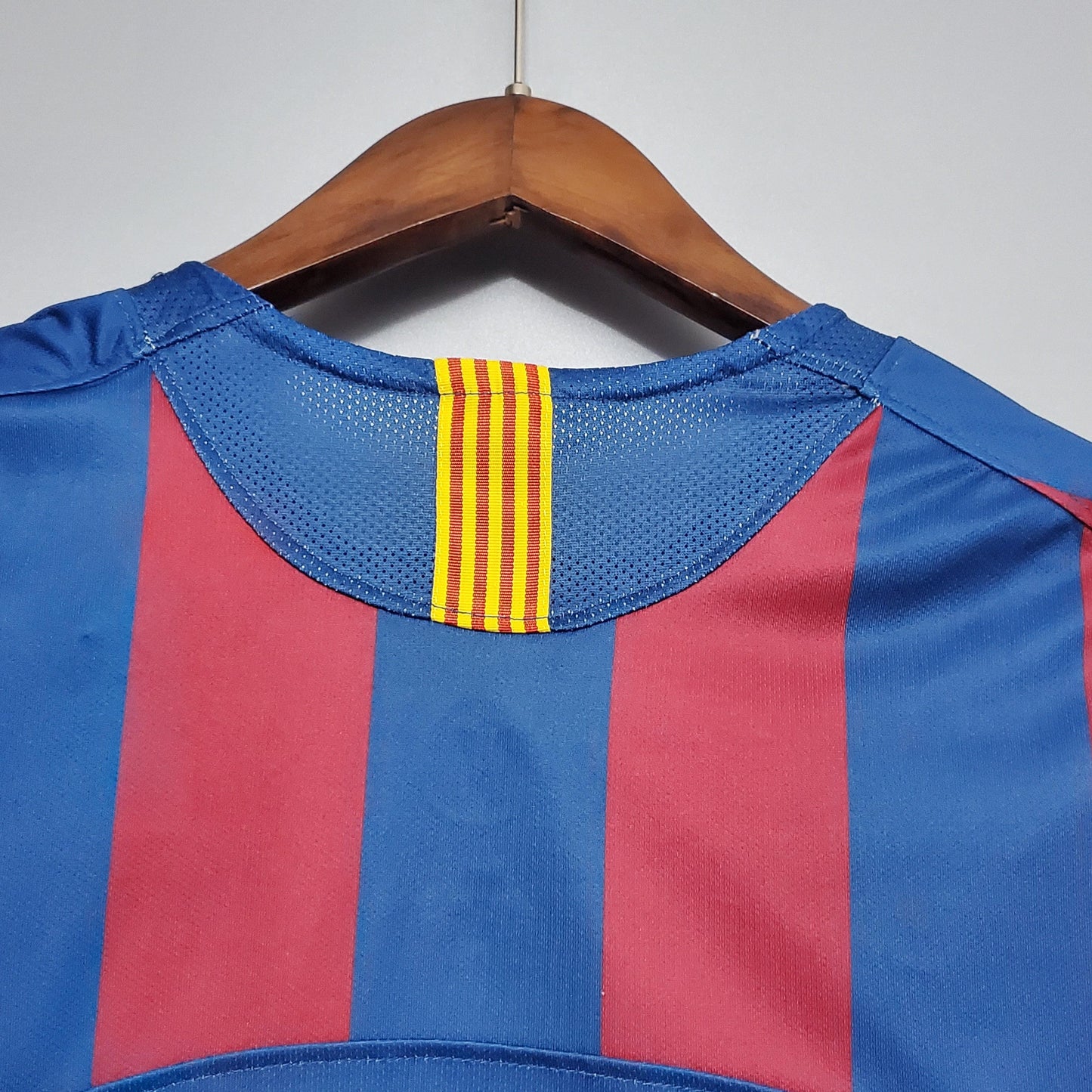 Camisa Retrô FC Barcelona 2005/06 I Champions League Edition