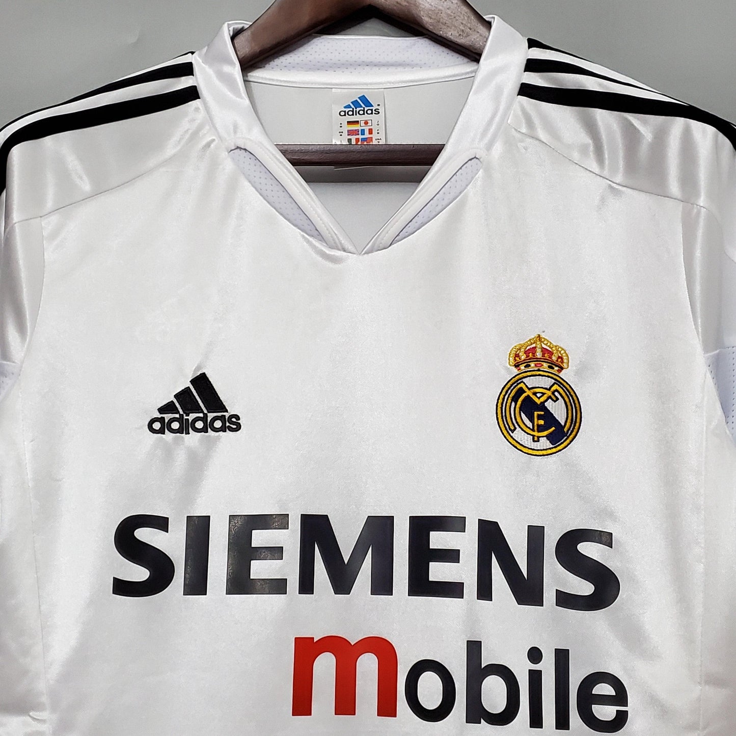 Camisa Retrô Real Madrid 2004/05 I