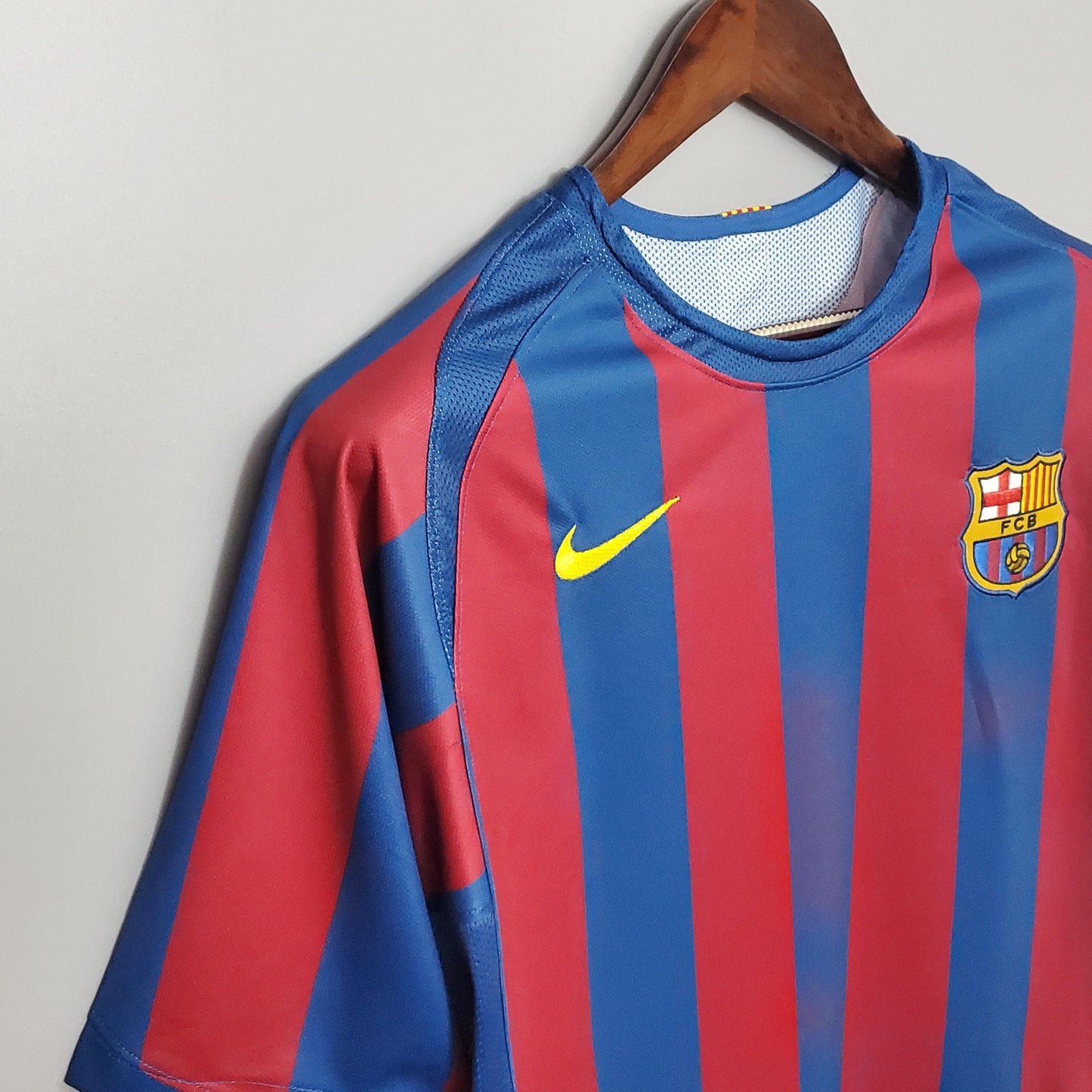 Camisa Retrô FC Barcelona 2005/06 I Champions League Edition