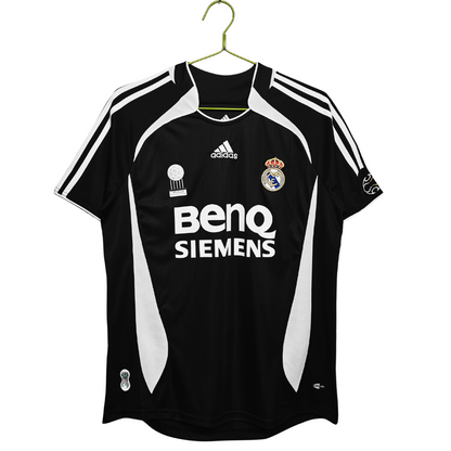 Camisa Retrô Real Madrid 2006/07 II