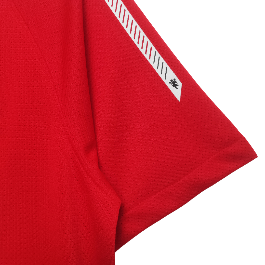 Camisa Retrô Manchester United 2010/11 I