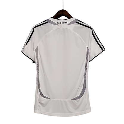 Camisa Retrô Real Madrid 2006/07 I