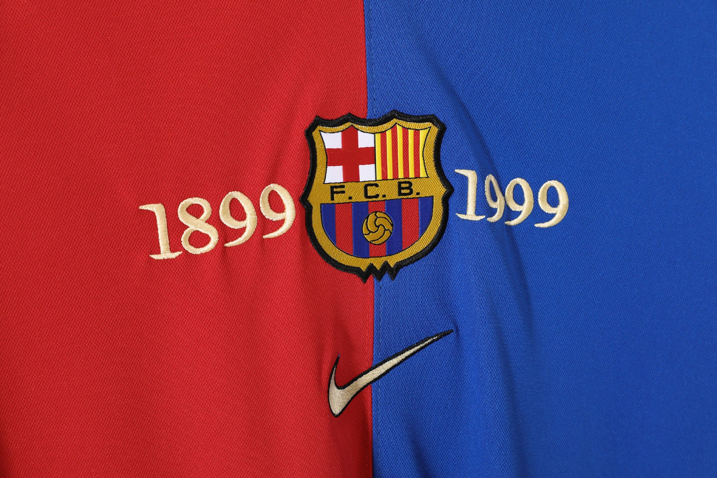 Camisa Retrô Barcelona Manga Longa 1999/00 Edição Centenária